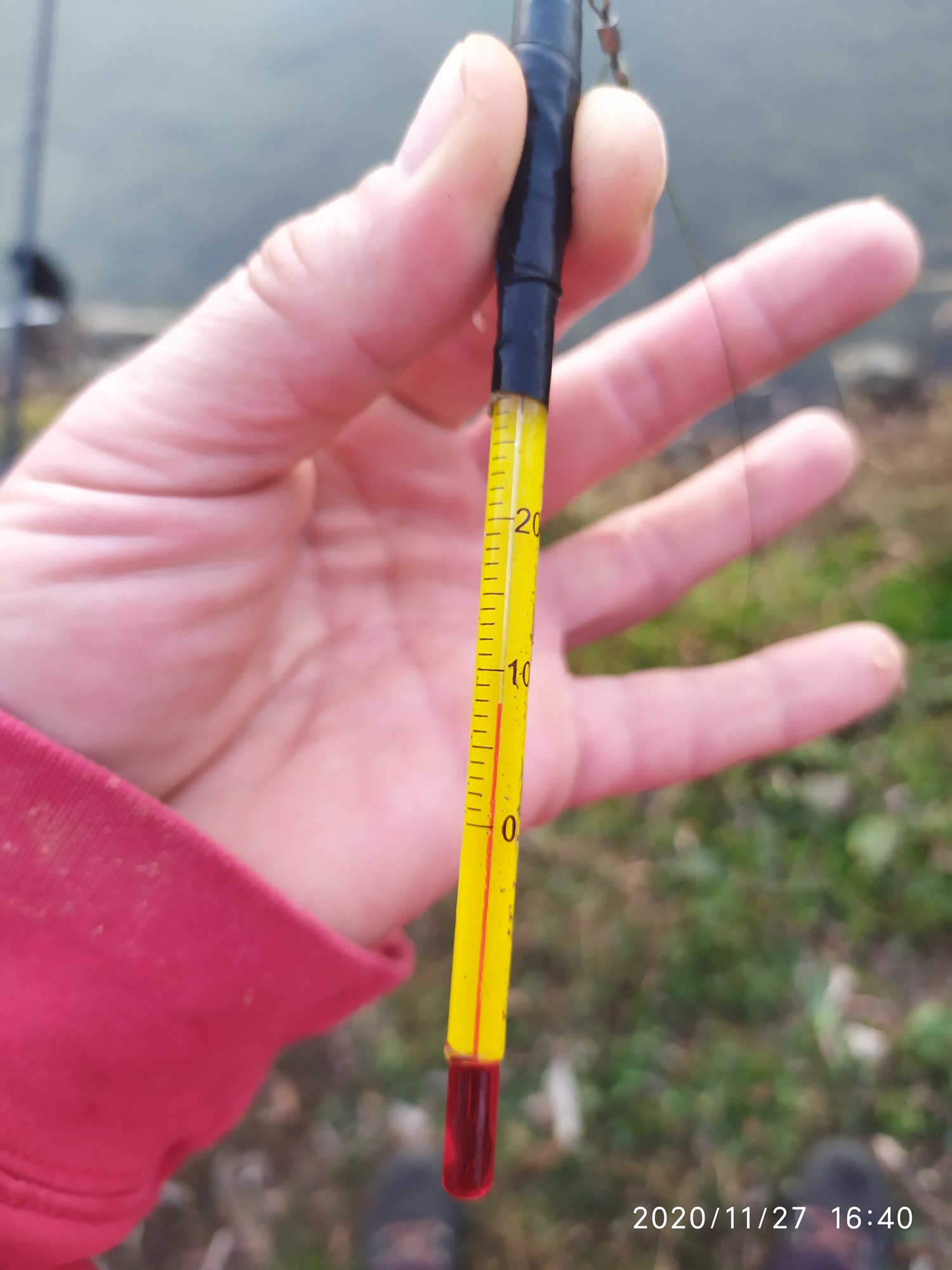 ISOLA DEL PESCATORE 27 nov. - Temperatura apei la 2 metri de mal